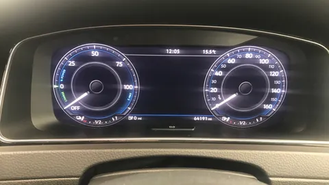 VOLKSWAGEN GOLF 1.4 TSI GTE Advance DSG