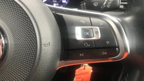 VOLKSWAGEN GOLF 1.4 TSI GTE Advance DSG