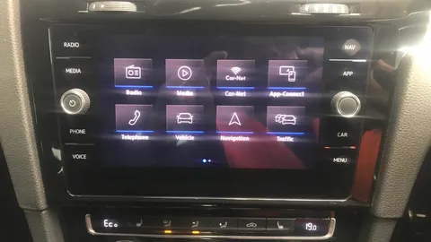 VOLKSWAGEN GOLF 1.4 TSI GTE Advance DSG