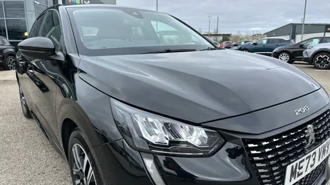 PEUGEOT 208 1.2 PureTech 100 Allure Premium + EAT8