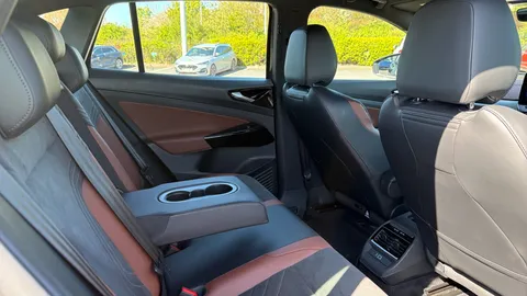 VOLKSWAGEN ID.4 109kW Life Pure 52kWh Auto