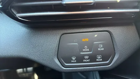 VOLKSWAGEN ID.4 109kW Life Pure 52kWh Auto