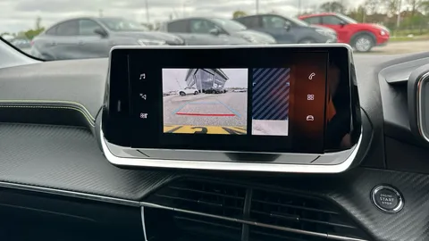 PEUGEOT 208 1.2 PureTech 100 Allure Premium + EAT8