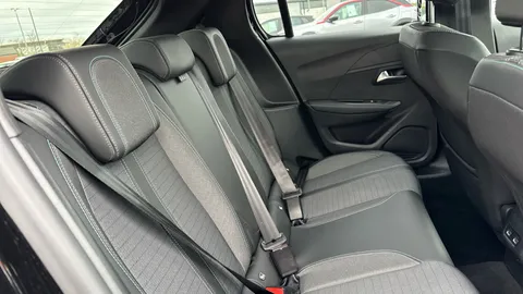 PEUGEOT 208 1.2 PureTech 100 Allure Premium + EAT8