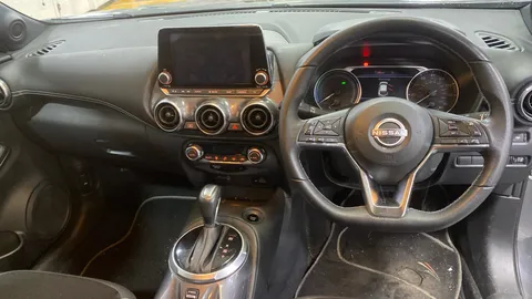 NISSAN JUKE 1.6 Hybrid N-Connecta Auto