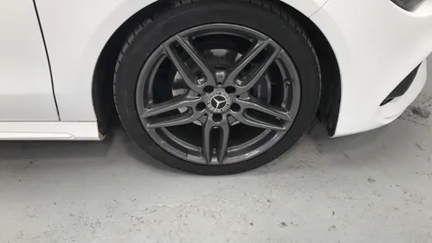 MERCEDES-BENZ CLA CLA 200 AMG Line Edition Tip Auto