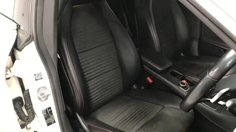 MERCEDES-BENZ CLA CLA 200 AMG Line Edition Tip Auto