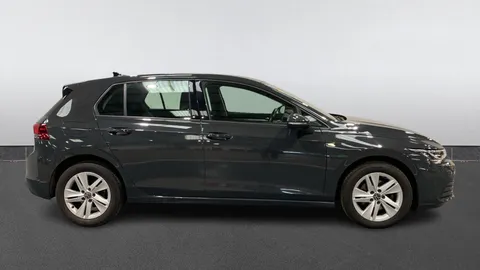 VOLKSWAGEN GOLF 1.5 TSI Life