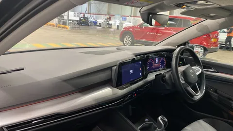 VOLKSWAGEN GOLF 1.5 TSI Life