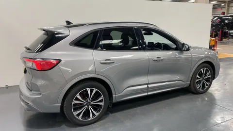 FORD KUGA 2.5 FHEV ST-Line X Edition CVT