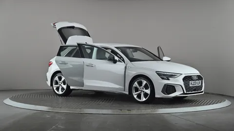 AUDI A3 35 TFSI S Line