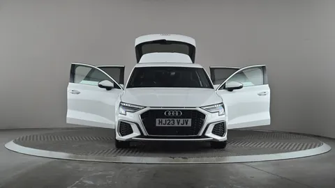 AUDI A3 35 TFSI S Line