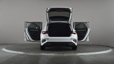 AUDI A3 35 TFSI S Line