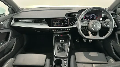 AUDI A3 35 TFSI S Line