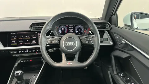 AUDI A3 35 TFSI S Line