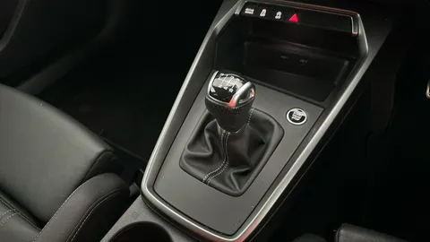 AUDI A3 35 TFSI S Line