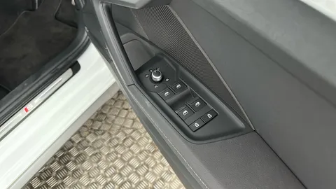 AUDI A3 35 TFSI S Line