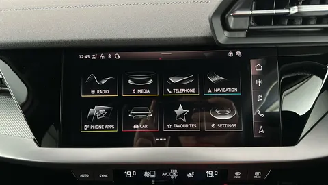 AUDI A3 35 TFSI S Line