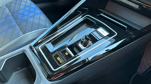 Volkswagen Golf 2.0 TSI 320 R 4Motion DSG