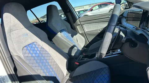 Volkswagen Golf 2.0 TSI 320 R 4Motion DSG