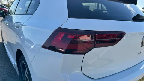 Volkswagen Golf 2.0 TSI 320 R 4Motion DSG