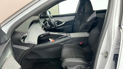 PEUGEOT 3008 157kW GT 73kWh Auto