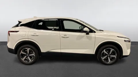 NISSAN QASHQAI 1.3 DiG-T MH N-Connecta