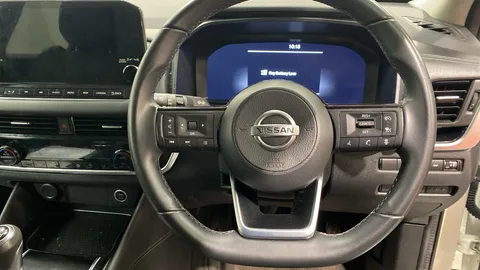 NISSAN QASHQAI 1.3 DiG-T MH N-Connecta