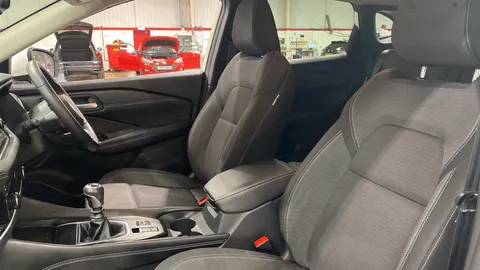 NISSAN QASHQAI 1.3 DiG-T MH N-Connecta