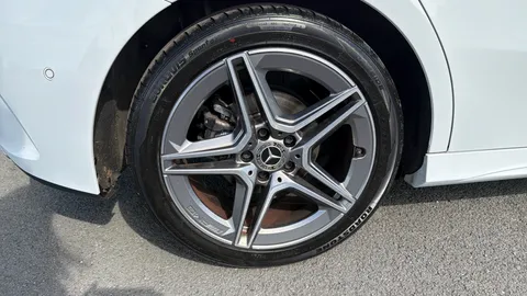 MERCEDES-BENZ A CLASS A180 AMG Line Executive Auto