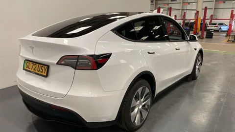 TESLA MODEL Y RWD Auto