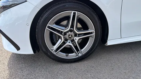 MERCEDES-BENZ A CLASS A180 AMG Line Executive Auto