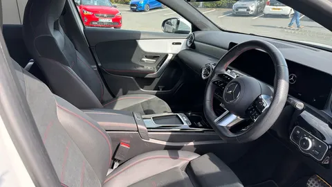 MERCEDES-BENZ A CLASS A180 AMG Line Executive Auto