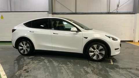 Tesla                     Model Y RWD 5dr Auto