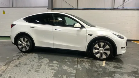 Tesla                     Model Y Long Range AWD Auto
