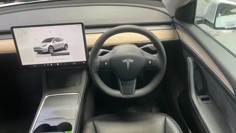 Tesla                     Model Y Long Range AWD Auto