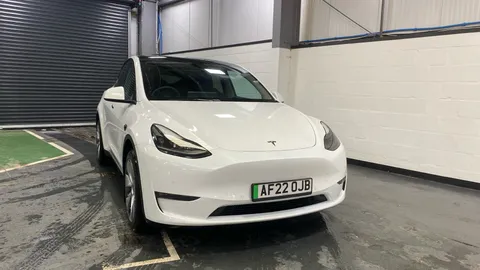 Tesla                     Model Y Long Range AWD Auto