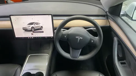 Tesla                     Model Y Long Range AWD Auto