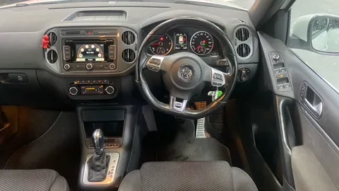 VOLKSWAGEN TIGUAN 2.0 TDi BlueMotion Tech R-Line DSG