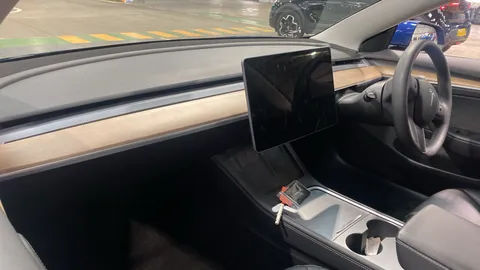 Tesla                     Model 3 Standard Plus Auto