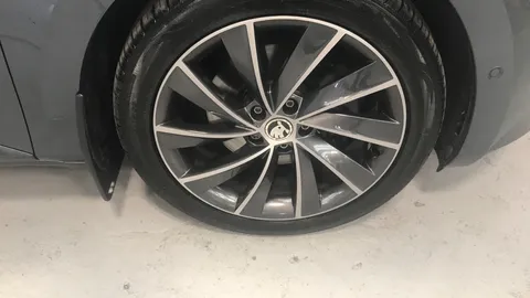 SKODA SUPERB 2.0 TDI CR Laurin + Klement 4X4