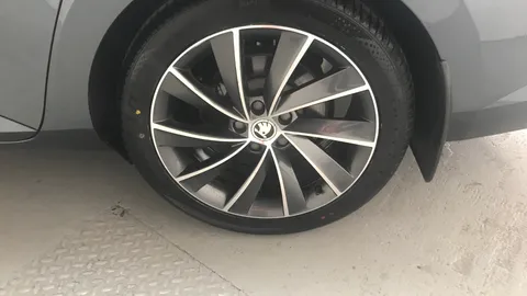 SKODA SUPERB 2.0 TDI CR Laurin + Klement 4X4