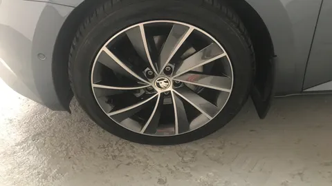 SKODA SUPERB 2.0 TDI CR Laurin + Klement 4X4