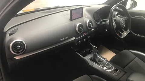 AUDI A3 35 TFSI Black Edition S Tronic