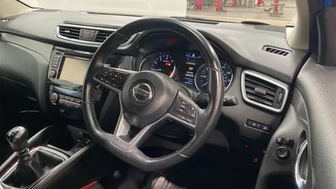 NISSAN QASHQAI 1.2 DiG-T N-Connecta