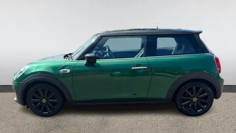 MINI HATCHBACK 135kW Cooper S Level 3 33kWh Auto