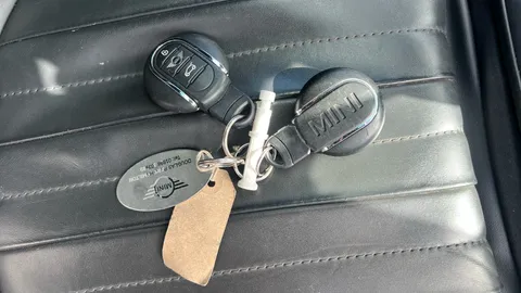 MINI HATCHBACK 135kW Cooper S Level 3 33kWh Auto