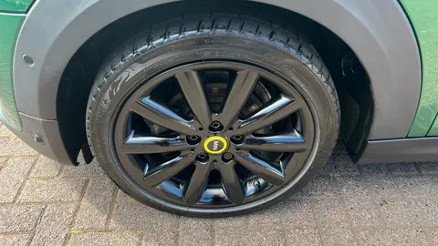 MINI HATCHBACK 135kW Cooper S Level 3 33kWh Auto