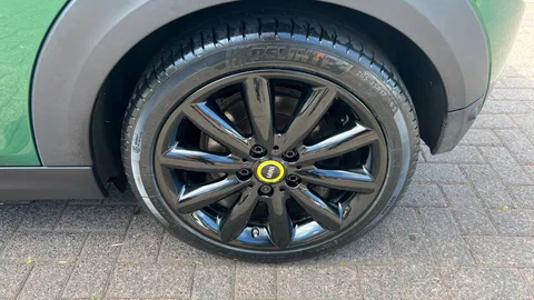 MINI HATCHBACK 135kW Cooper S Level 3 33kWh Auto