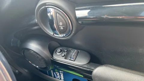 MINI HATCHBACK 135kW Cooper S Level 3 33kWh Auto